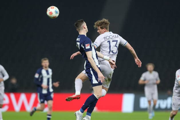 14 03 2026, xtgx, Soccer 2 Bundesliga Hertha BSC Berlin VfL Bochum emspor, v l Niklas Kolbe Hertha, 27 , Oliver Olsen Bochum, 13 duel, duel, fight, tackle DFL DFB REGULATIONS PROHIBIT ANY USE OF PHOTOGRAPHS as IMAGE SEQUENCES and or QUASI VIDEO Berlin