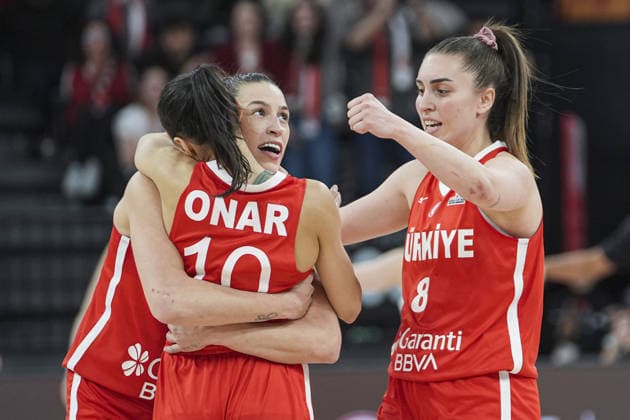 Turkiye v Japan - FIBA Women’s World Cup Qualifiers ISTANBUL, TURKIYE - MARCH 14: Turkiye players celebrate after winning the the FIBA Women’s World Cup Qualifiers Group C match against Japan at the Turkcell Basketball Development Center in Istanbul, Turkiye on March 14, 2026. Beyza Comert Anadolu Istanbul Turkey. Editorial use only. Please get in touch for any other usage.  Copyright: x2026xAnadoluxBeyzaxComertx