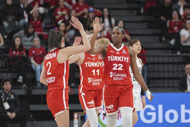 Turkiye v Japan - FIBA Women’s World Cup Qualifiers ISTANBUL, TURKIYE - MARCH 14: Turkiye players celebrate after winning the the FIBA Women’s World Cup Qualifiers Group C match against Japan at the Turkcell Basketball Development Center in Istanbul, Turkiye on March 14, 2026. Beyza Comert Anadolu Istanbul Turkey. Editorial use only. Please get in touch for any other usage.  Copyright: x2026xAnadoluxBeyzaxComertx