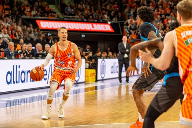 easyCredit BBL Ratiopharm Ulm vs Science City Jena 14 03 2026 Ulm, GERMANY 14 March 2026 Thomas Klepeisz Ratiopharm Ulm, 22 during the build-up during the game between Ratiopharm Ulm and Science City Jena on matchday 24 of the easyCredit BBL at the ratiopharm Arena Ulm Copyright: xBEAUTIFULxSPORTS Steinx