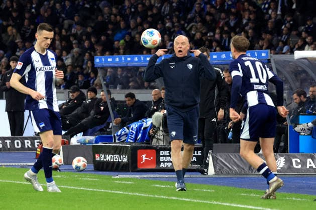 DEU, DFL, 2 FBL, Hertha BSC vs VfL Bochum, 14 03 2026, Berliner Olympiastadion, Berlin, DEU, DFL, 2 FBL, Hertha BSC vs VfL Bochum, in the picture Paul Seguin Hertha BSC Berlin 30 , Michael Cuisance Hertha BSC Berlin 10 , Head coach UWE ROESLER VfL Bochum DFL regulations prohibit any use of Photographs as image sequences and or quasi video nordphotoxGmbHx xEngler nph00076