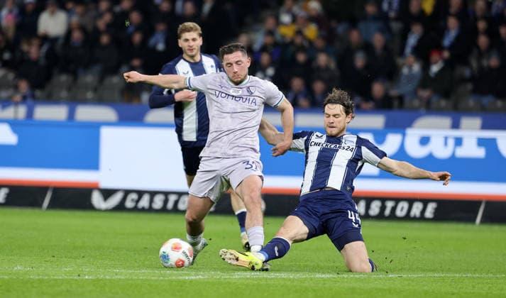 Maximilian Wittek on the ball, Linus Gechter duel Match scene Action Sport Football Soccer DFL 2 Bundesliga Men 26 Matchday Season 2025 2026 14 03 2026 Hertha BSC Berlin vs VfL Bochum DFL regulations prohibit any use of photographs as image sequences and or quasi video