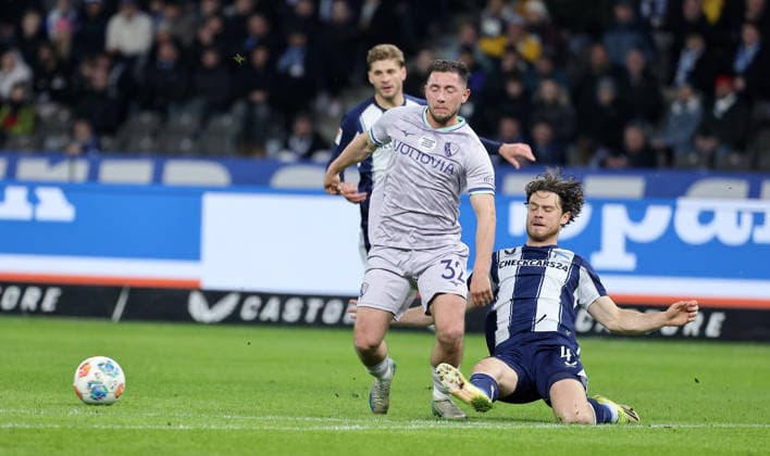 Maximilian Wittek on the ball, Linus Gechter duel Match scene Action Sport Football Soccer DFL 2 Bundesliga Men 26 Matchday Season 2025 2026 14 03 2026 Hertha BSC Berlin vs VfL Bochum DFL regulations prohibit any use of photographs as image sequences and or quasi video
