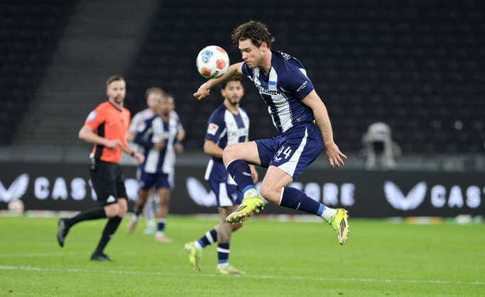 Linus Gechter on the ball Single image Crop action Sport Soccer Football DFL 2 Bundesliga Men 26 Matchday Season 2025 2026 14 03 2026 Hertha BSC Berlin vs VfL Bochum DFL regulations prohibit any use of photographs as image sequences and or quasi video