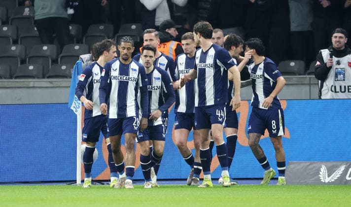 Hertha Mannschft cheers after goal to 1 0 by Dawid Kownacki Joy Emotion Cheering Sport Soccer Football DFL 2 Bundesliga Men 26 Matchday Season 2025 2026 14 03 2026 Hertha BSC Berlin vs VfL Bochum DFL regulations prohibit any use of photographs as image sequences and or quasi video