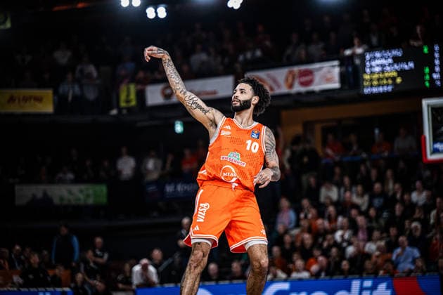 1 Basketball Bundesliga, easyCredit BBL, Season 2025 2026, Men, Main Round, Matchday 24, 14 03 2026, RASTA Vechta MHP Riesen Ludwigsburg Tevin Brown 10 RASTA Vechta during the game Vechta RASTA Dome Lower Saxony Germany