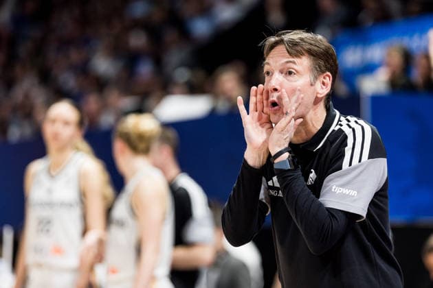 LYON-VILLEURBANNE, FRANCE - MARCH 14: Olaf Lange (Head Coach Germany) yells during the FIBA Women™s World Cup Qualifying Tournament match between Germany (GER) vs. France (FRA) at Astroballe on matchday 3 of the FIBA Women™s World Cup Qualifying Tournament on March 14, 2026 in Lyon-Villeurbanne, France. France Copyright: xSteffiexWunderlx
