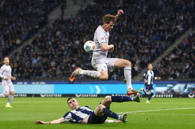 14 03 2026, xtgx, Soccer 2 Bundesliga Hertha BSC Berlin VfL Bochum emspor, Oliver Olsen Bochum, 13 , Niklas Kolbe Hertha, 27 duel, fight, tackle DFL DFB REGULATIONS PROHIBIT ANY USE OF PHOTOGRAPHS as IMAGE SEQUENCES and or QUASI VIDEO Berlin