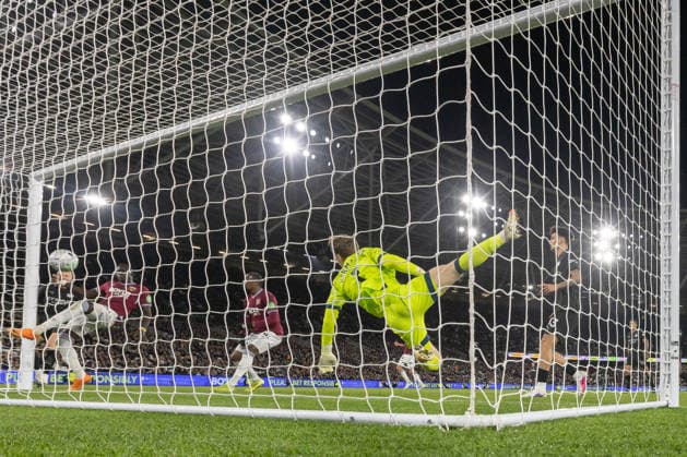 West Ham United v Manchester City, Premier League, Football, The London Stadium, Stratford, London, UK - 14 Mar 2026 Goal. Bernardo Silva of Manchester City (20) opens the scoring London The London Stadium Stratford GBR, UK NEWSPAPERS OUT Copyright: xEllixBirchx