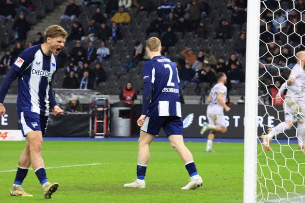 DEU, DFL, 2 FBL, Hertha BSC vs VfL Bochum, 14 03 2026, Berliner Olympiastadion, Berlin, DEU, DFL, 2 FBL, Hertha BSC vs VfL Bochum, im Bild 1 1 durch LEANDRO MORGALLA VfL Bochum 39 , Marton Dardai Hertha BSC Berlin 31 , Julian Eitschberger Hertha BSC Berlin 2 DFL regulations prohibit any use of Photographs as image sequences and or quasi video nordphotoxGmbHx xEngler nph00076