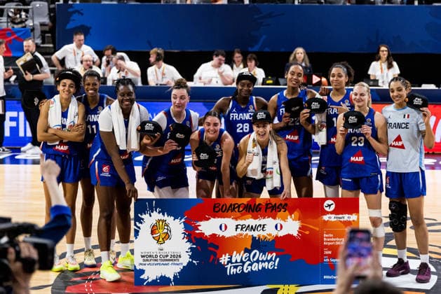 LYON-VILLEURBANNE, FRANCE - MARCH 14: The french team is awarded their ticket to the World Cup in Berlin after winning the FIBA Women™s World Cup Qualifying Tournament match between Germany (GER) vs. France (FRA) at Astroballe on matchday 3 of the FIBA Women™s World Cup Qualifying Tournament on March 14, 2026 in Lyon-Villeurbanne, France. France Copyright: xSteffiexWunderlx