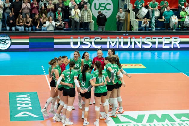 1 Volleyball Bundesliga Women USC Münster vs Schwarz Weiss Erfurt Münster 14 03 2026 Cheers, USC Münster 1 Volleyball Bundesliga Women USC Münster vs Schwarz Weiss Erfurt Sporthalle Berg Fidel 14 03 2026 Copyright: xBEAUTIFULxSPORTS Duehringx