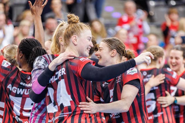 HSG Bensheim Auerbach celebrates reaching the final, 14 03 2026, Stuttgart Germany , Handball Women, Final4 2026, Semi-final 1, Thüringer HC HSG Bensheim Auerbach xprx