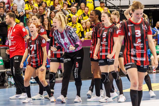 HSG Bensheim Auerbach celebrates reaching the final, 14 03 2026, Stuttgart Germany , Handball Women, Final4 2026, Semi-final 1, Thüringer HC HSG Bensheim Auerbach xprx