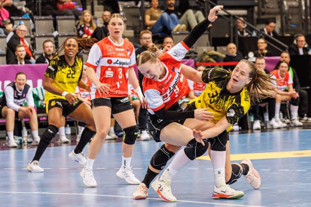 from left Deborah Lassource Dortmund, 22 , Laura Rüffieux Blomberg Lippe, 3 , Nieke Kühne Blomberg Lippe, 9 , Guro Nestaker Dortmund, 33 duel, duel, action, 14 03 2026, Stuttgart Germany , Handball Women, Final4 2026, Semifinal 2, BVB Dortmund HSG Blomberg Lippe xprx
