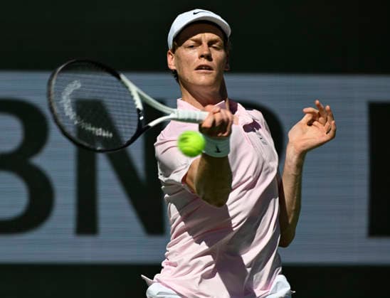 March 14, 2026 Jannik Sinner (ITA) returns a shot against Alexander Zverev (GER) during their semifinal match at the BNP Paribas Open held at the Indian Wells Tennis Garden in Indian Wells, California. Mandatory Photo Credit : CSM Indian Wells United States of America - ZUMAc04_ 20260314_zma_c04_047 Copyright: xCharlesxBausx