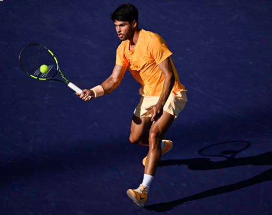 March 14, 2026 Carlos Alcaraz (ESP) returns a shot against Daniil Medvedev during their semifinal match at the BNP Paribas Open held at the Indian Wells Tennis Garden in Indian Wells, California. Mandatory Photo Credit : CSM Indian Wells United States of America - ZUMAc04_ 20260314_zma_c04_061 Copyright: xCharlesxBausx