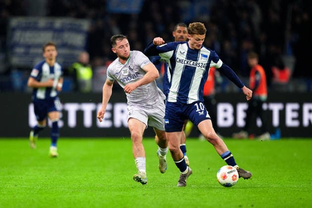 Michael Cuisance Hertha BSC, 10 , Maximilian Wittek VfL Bochum 1848, 32 , duel, GER, Hertha BSC vs ,VfL Bochum 1848, 2 Bundesliga, Season 2025 2026, Matchday 26, 14 03 2026 DFL REGULATES PROHIBIT ANY USE OF PHOTOGRAPHS AS IMAGE SEQUENCES AND OR QUASI VIDEO GER, Hertha BSC vs ,VfL Bochum 1848, 2 Bundesliga, Season 2025 2026, Matchday 26, 14 03 2026 Berlin Copyright: xClaudiusxRauch,xEibner-Pressefotox xClaudiusxRauchx EP_CRH