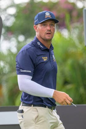 March 15, 2026, Singapore, Ingapore, Singapore: Bryson DeChambeau form USA tees off on the 10th hole.Final Round of the LIV Golf in Singapore Final Round Of The LIV Golf In Singapore  - ZUMAr144 20260315_zap_r144_013 Copyright: xJaynexRussellx