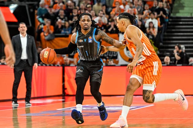 GER, BBL, ratiopharm Ulm vs Science City Jena 14 03 2026, ratiopharm arena, Neu Ulm, GER, BBL, ratiopharm Ulm vs Science City Jena, pictured Uchenna Iroegbu Jena, 1 , Nelson Weidemann Ulm, 0 nordphotoxGmbHx xHafner nph00200