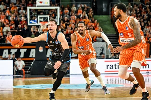 GER, BBL, ratiopharm Ulm vs Science City Jena 14 03 2026, ratiopharm arena, Neu Ulm, GER, BBL, ratiopharm Ulm vs Science City Jena, pictured Jack Pagenkopf Jena, 11 , Justin Simon Ulm, 15 , Joel Soriano Ulm, 12 nordphotoxGmbHx xHafner nph00200