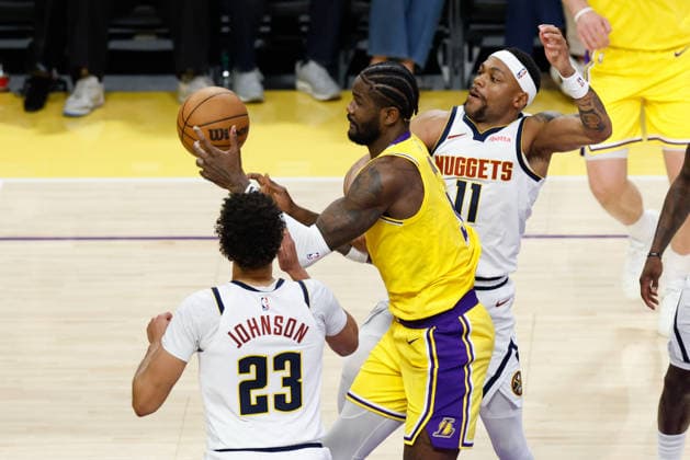 LOS ANGELES, CA - MARCH 14:Los Angeles Lakers center Deandre Ayton (5) works in the paint during the Denver Nuggets vs Los Angeles Lakers game on March 14, 2026, at Crypto.com Arena in Los Angeles, CA. (Photo by Jevone Moore Icon Sportswire) NBA, Basketball Herren, USA MAR 14 Denver Nuggets at Los Angeles Lakers EDITORIAL USE ONLY Icon20260314087