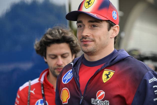 F1 Chinese Grand Prix 2026 SHANGHAI, CHINA - MARCH 15: Charles Leclerc of Scuderia Ferrari HP arrives ahead of the Drivers Parade at the 2026 Chinese Grand Prix, at the Shanghai International Circuit, in Shanghai, China, on March 15, 2026. Shanghai China  Copyright: xArturxWidakx originalFilename:widak-f1chines260315_npSex.jpg