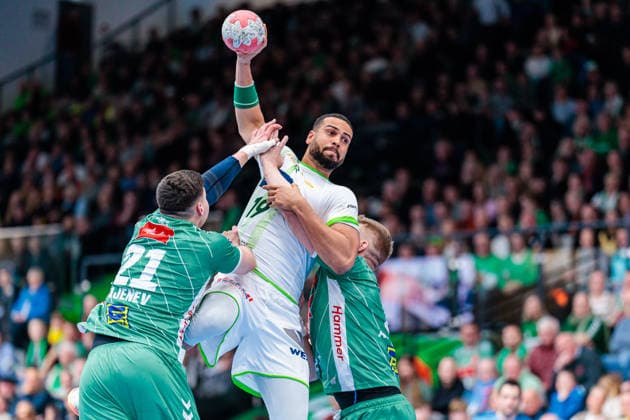 v l Mika Laurin Sajenev GWD Minden, 21 , Philipp Ahouansou HSG Wetzlar, 19 , Daniel Astrup Pedersen GWD Minden, 03 GER, GWD Minden vs HSG Wetzlar, Handball, 1 Bundesliga, 25 Matchday, Season 2025 2026, 14 03 2026 GER, GWD Minden vs HSG Wetzlar, Handball, 1 Bundesliga, 25 Matchday, Season 2025 2026, 14 03 2026 Minden Copyright: xEibner-Pressefoto JanxRollingerx EP_JSK