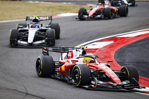 SHANGHAI - Lewis Hamilton (Scuderia Ferrari HP) and Andrea Kimi Antonelli (Mercedes-AMG PETRONAS Formula One Team) in action during the race at the Shanghai International Circuit ahead of the Chinese Grand Prix. SANDER KONING ANP xVIxANPxSportx xxANPxIVx 553377545 originalFilename: 553377545.jpg