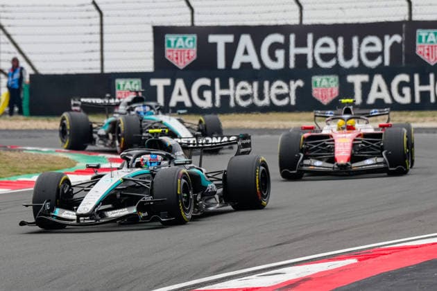 CHINA-MOTORSPORTS F1-SHANGHAI Mercedes™ Kimi Antonelli followed by Ferrari™s Lewis Hamilton and Mercedes™ George Russell at Shanghai International Circuit during the race at the F1 Chinese Grand Prix, Shanghai, China, March 15, 2026. NEXPHER Peter Li SHANGHAI