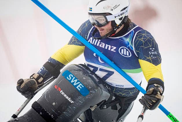 CORTINA, ITALIEN 20260315 Elijah Primak under herrarnas sittande slalom under i Paralympics i Tofane Alpine Skiiing Center, Cortina. *** Bilden ingar i SPORTPAKET. För övriga BETALBILD *** CORTINA ITALIEN x9200x *** CORTINA, ITALY 20260315 Elijah Primak during the mens sitting slalom at the Paralympics in Tofane Alpine Skiing Center, Cortina Picture in SPORT PACKAGE For others PAY PICTURE CORTINA ITALY x9200x  Copyright: xBjörnxLarssonxRosvall TTx PARALYMPICS 2026 SLALOM