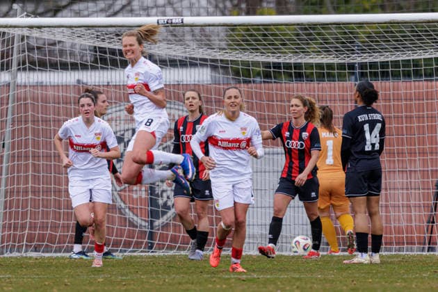 Ingolstadt, Germany 15 March 2026 2 BL Women 2025 2026 FC Ingolstadt 04 vs VfB Stuttgart In the picture Maximiliane Rall VfB cheers with her teammates after her goal for 1 2 ESV Stadion Bayern Copyright: xFotostandx xSchäferx