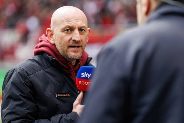 Thorsten Lieberknecht Coach 1 FC Kaiserslautern , 1 FC Kaiserslautern vs Karlsruher SC, Football, 2 Bundesliga, Matchday 26, Season 2025 2026, 15 03 2026 1 FC Kaiserslautern vs Karlsruher SC, Football, 2 Bundesliga, Matchday 26, Season 2025 2026, 15 03 2026 Copyright: xEibner-Pressefoto AlexanderxNeisx EP_ANS