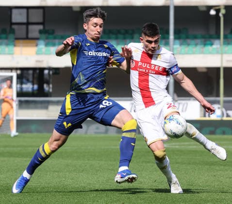 Ar Verona 15 03 2026 - campionato di calcio serie A Hellas Verona-Genoa foto Andrea Rigano Image nella foto: Kieron Bowie-Joahn Vasquez 