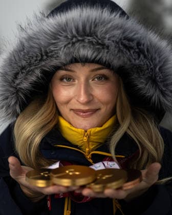 260315 Ebba Arsjö of Sweden poses for a portrait with her Paralympic gold and bronze medals after competing in the women™s Para alpine downhill, super-G, combined and giant slalom events during day 9 of the Milano Cortina 2026 Winter Paralympic Games on March 15, 2026 in Cortina. Photo: Maxim ThorÃ BILDBYRAN kod MT MT1029 alpint alpine skiing paralympic games paralympics paralympiska spel paralympiske leker vinter-paralympics winter paralympics milano cortina 2026 milano cortina 2026 winter paralympic games 9 bbeng sverige guld brons porträtt *** 260315 Ebba Arsjö of Sweden poses for a portrait with her Paralympic gold and bronze medals after competing in the women™s Para alpine downhill, super G, combined and giant slalom events during day 9 of the Milano Cortina 2026 Winter Paralympic Games on March 15, 2026 in Cortina Photo Maxim ThorÃ BILDBYRAN code MT MT1029 alpine alpine skiing paralympic games paralympic games paralympiske leker vinter paralympics winter paralympics milano cortina 2026 milano cortina 2026 winter paralympic games 9 bbeng sverige guld brons porträtt  Copyright: MAXIMxTHORE BB260315MT023