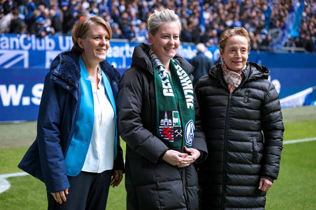 15 03 2026, Football, FC Schalke 04 Hannover 96, 26 Matchday, 2 Soccer Bundesliga, Veltins Arena Gelsenkirchen, Season 2025 2026 Mayor Andrea Henze SPD next to Isabell Werth Riding Dressage Dressage Rider Dressage Rider DFB regulations prohibit any use of photographs as image sequences and or quasi video North Rhine-Westphalia Germany
