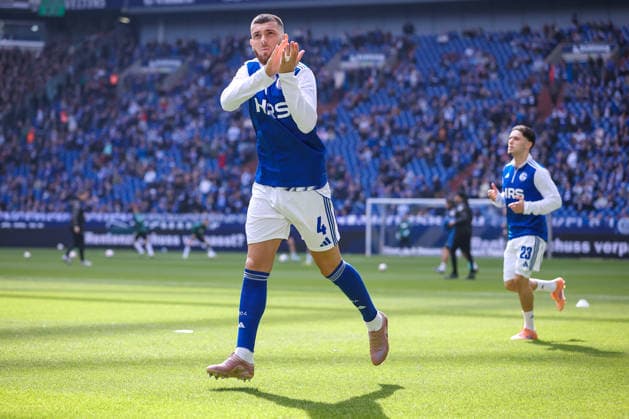 15 03 2026, Football, FC Schalke 04 Hannover 96, Matchday 26, 2 Fußball Bundesliga, Veltins Arena Gelsenkirchen, Season 2025 2026 Hasan Kurucay Schalke04 04 DFB regulations prohibit any use of photographs as image sequences and or quasi video Nordrhein Westfalen Germany