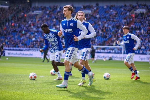 15 03 2026, Football, FC Schalke 04 Hannover 96, Matchday 26, 2 Fußball Bundesliga, Veltins Arena Gelsenkirchen, Season 2025 2026 Felipe Sanchez Schalke04 02 DFB regulations prohibit any use of photographs as image sequences and or quasi video Nordrhein Westfalen Germany