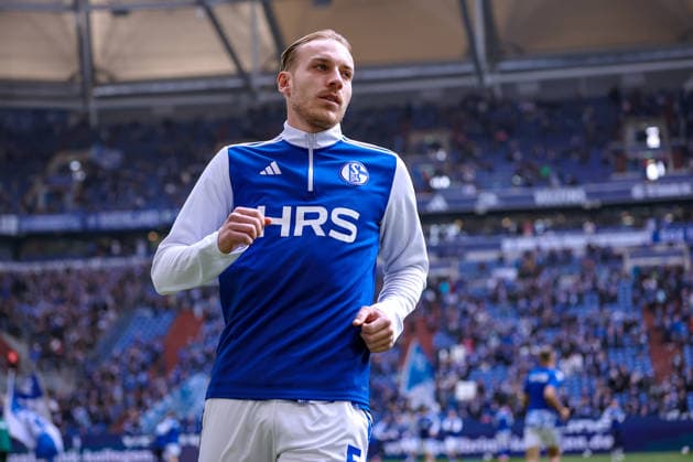 15 03 2026, Football, FC Schalke 04 Hannover 96, Matchday 26, 2 Fußball Bundesliga, Veltins Arena Gelsenkirchen, Season 2025 2026 Timo Becker Schalke04 05 DFB regulations prohibit any use of photographs as image sequences and or quasi video Nordrhein Westfalen Germany