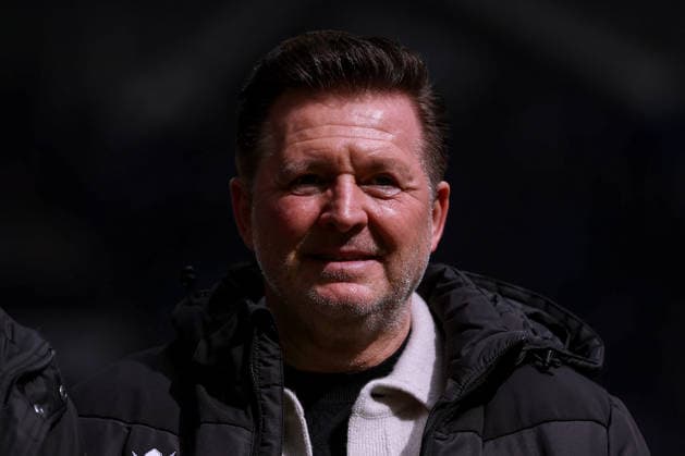 15 03 2026, Football, FC Schalke 04 Hannover 96, 26 Matchday, 2 Fußball Bundesliga, Veltins Arena Gelsenkirchen, Season 2025 2026 Head coach Christian Titz Hannover96 hc DFB regulations prohibit any use of photographs as image sequences and or quasi video Nordrhein Westfalen Germany