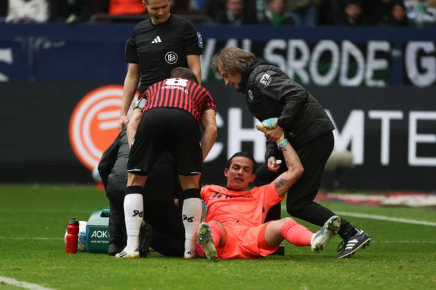 2 Bundesliga FC Schalke 04 Hannover 96 on 15 03 2026 at the Veltins Arena in Schalke Goalkeeper Nahuel Nicolas Noll Hannover Injured, injury, pain MH