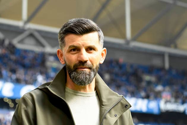 Coach Miron Muslic FC Schalke looks on during the 2 Bundesliga match between FC Schalke 04 and Hannover 96, Veltins Arena on March 15, 2026 in Gelsenkirchen, Germany Photo by Max Maiwald DeFodi Images Coach Miron Muslic FC Schalke looks on during the 2 Bundesliga match between FC Schalke 04 and Hannover 96 at Veltins Arena on March 15, 2026 in Gelsenkirchen, Germany Photo by Max Maiwald DeFodi Images