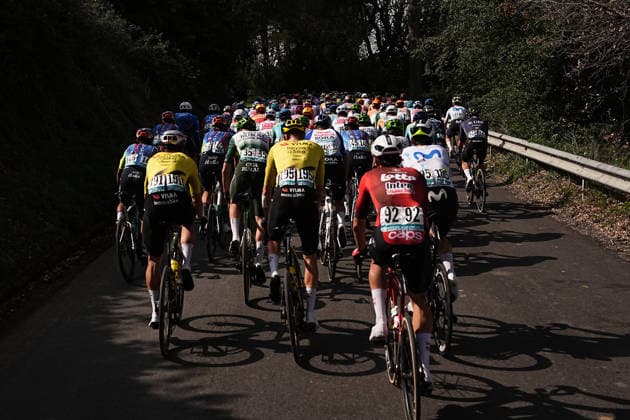 The pack rides during the 142-kilometer Stage 7 of the Tirreno-Adriatico cycling race from Civitanova Marche to San Benedetto del Tronto - Italy,- Sunday , March 15, 2026. - cycling .  Copyright: xMarcoxAlpozzi LaPressex