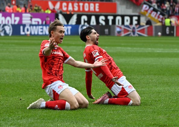 Soccer 2 Bundesliga Season 2025 26 1 FC Kaiserslautern 15 03 2026 Fritz Walter Stadion 1 FC Kaiserslautern fck Karlsruher SC ksc flanker Naatan SKYTTAE 1 FC Kaiserslautern ,left, and goal scorer Semih SAHIN 1 FC Kaiserslautern 1 FC Kaiserslautern