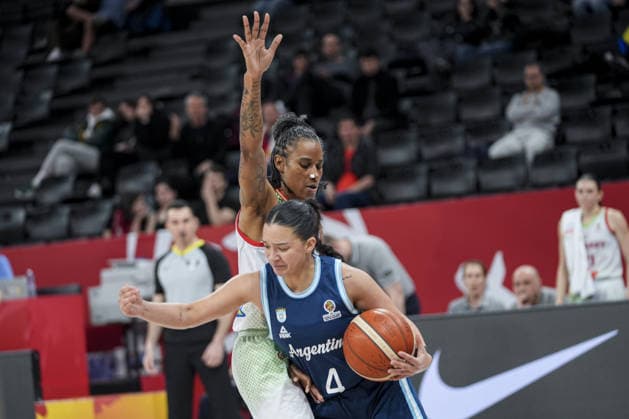Hungary v Argentina - FIBA Women’s World Cup Qualifiers ISTANBUL, TURKIYE – MARCH 15: Hungary’s Yvonne Turner (L) and Argentina’s Amaiquen Siciliano (4) battle for the ball during the FIBA Women’s World Cup Qualifiers Group C match between Hungary and Argentina at the Turkcell Basketball Development Center in Istanbul, Turkiye on March 15, 2026. Beyza Comert Anadolu Istanbul Turkey. Editorial use only. Please get in touch for any other usage.  Copyright: x2026xAnadoluxBeyzaxComertx