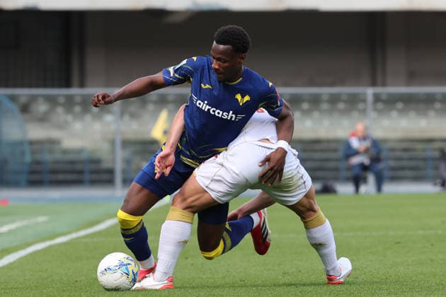 Ar Verona 15 03 2026 - campionato di calcio serie A Hellas Verona-Genoa foto Andrea Rigano Image nella foto: Daniel Oyegoke-Ruslan Malinovskyi 