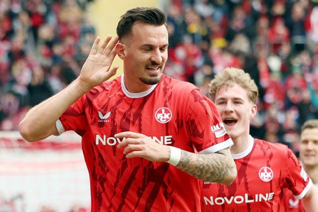 15 03 2026, xrekx, Fußball 2 Bundesliga, 1 FC Kaiserslautern Karlsruher SC v l Torjubel nach dem Tor zum celebrating the goal celebrate 2 0 durch Mergim Berisha 1 FC Kaiserslautern DFL DFB REGULATIONS PROHIBIT ANY USE OF PHOTOGRAPHS as IMAGE SEQUENCES and or QUASI VIDEO Kaiserslautern