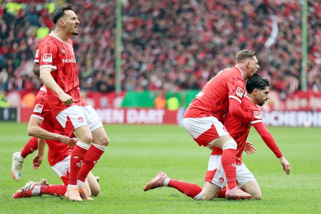 15 03 2026, xrekx, Fußball 2 Bundesliga, 1 FC Kaiserslautern Karlsruher SC v l Torjubel nach dem Tor zum celebrating the goal celebrate 1 0 durch Semih Sahin 1 FC Kaiserslautern mit Mergim Berisha 1 FC Kaiserslautern Marlon Ritter 1 FC Kaiserslautern DFL DFB REGULATIONS PROHIBIT ANY USE OF PHOTOGRAPHS as IMAGE SEQUENCES and or QUASI VIDEO Kaiserslautern
