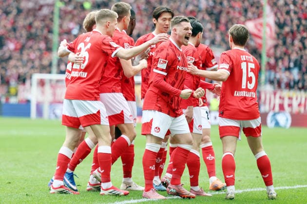15 03 2026, xrekx, Fußball 2 Bundesliga, 1 FC Kaiserslautern Karlsruher SC v l Torjubel nach dem Tor zum celebrating the goal celebrate 1 0 durch Semih Sahin 1 FC Kaiserslautern mit Marlon Ritter 1 FC Kaiserslautern DFL DFB REGULATIONS PROHIBIT ANY USE OF PHOTOGRAPHS as IMAGE SEQUENCES and or QUASI VIDEO Kaiserslautern