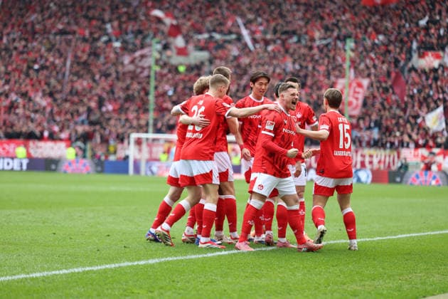 15 03 2026, xrekx, Fußball 2 Bundesliga, 1 FC Kaiserslautern Karlsruher SC v l Torjubel nach dem Tor zum celebrating the goal celebrate 1 0 durch Semih Sahin 1 FC Kaiserslautern mit Marlon Ritter 1 FC Kaiserslautern DFL DFB REGULATIONS PROHIBIT ANY USE OF PHOTOGRAPHS as IMAGE SEQUENCES and or QUASI VIDEO Kaiserslautern